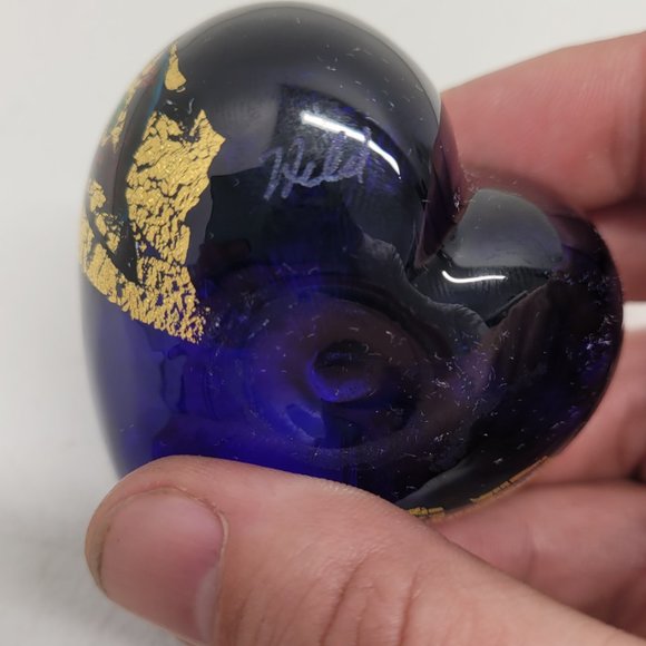Robert Held Art Glass Heart Paperweight - Picture 7 of 8